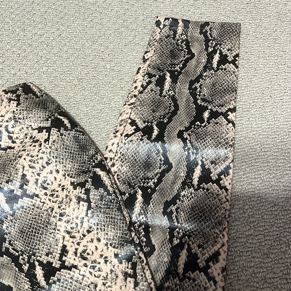 Superdown | Snakeskin Pants - Picture 6 of 6